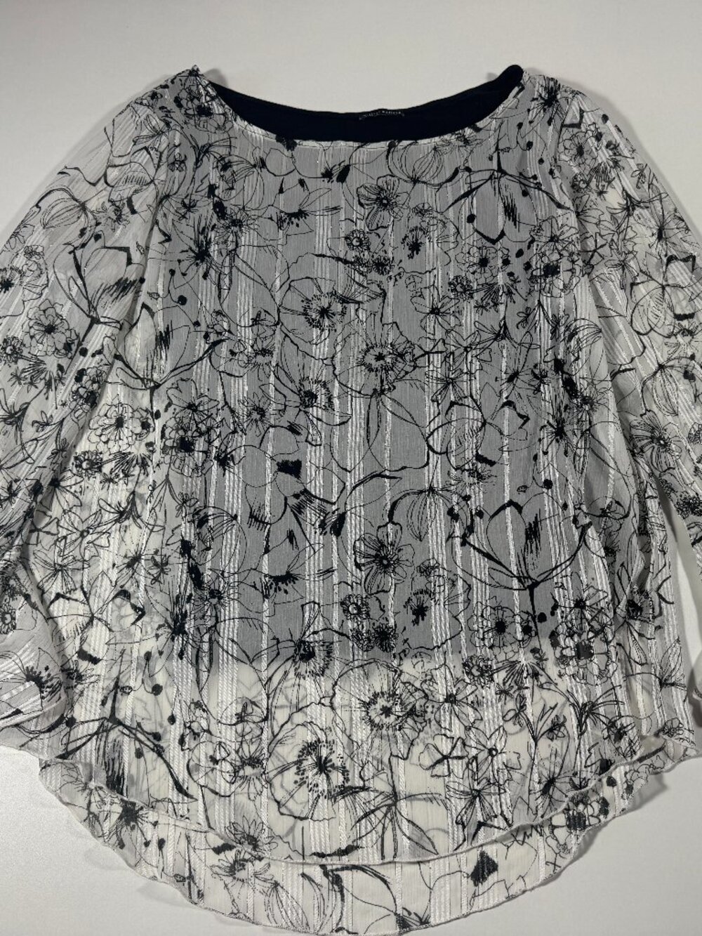 Mercer & Madison Sheer Floral Kimono Cardigan Black White Lightweight Boho Layer - Picture 2 of 9